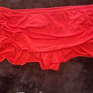 Bathing suit bottom with short ruffle skirt